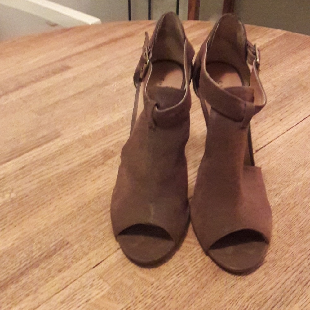 Heeled open toed sandals